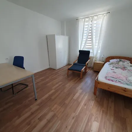Helles, Ruhiges An Der Uniklinik * Mainz