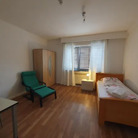 Helles, Ruhiges An Der Uniklinik *
