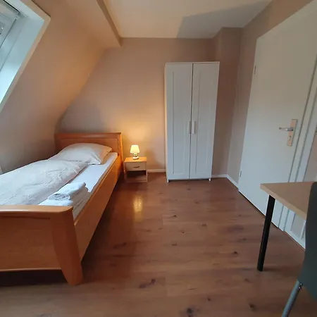 Helles, Ruhiges An Der Uniklinik * Mainz